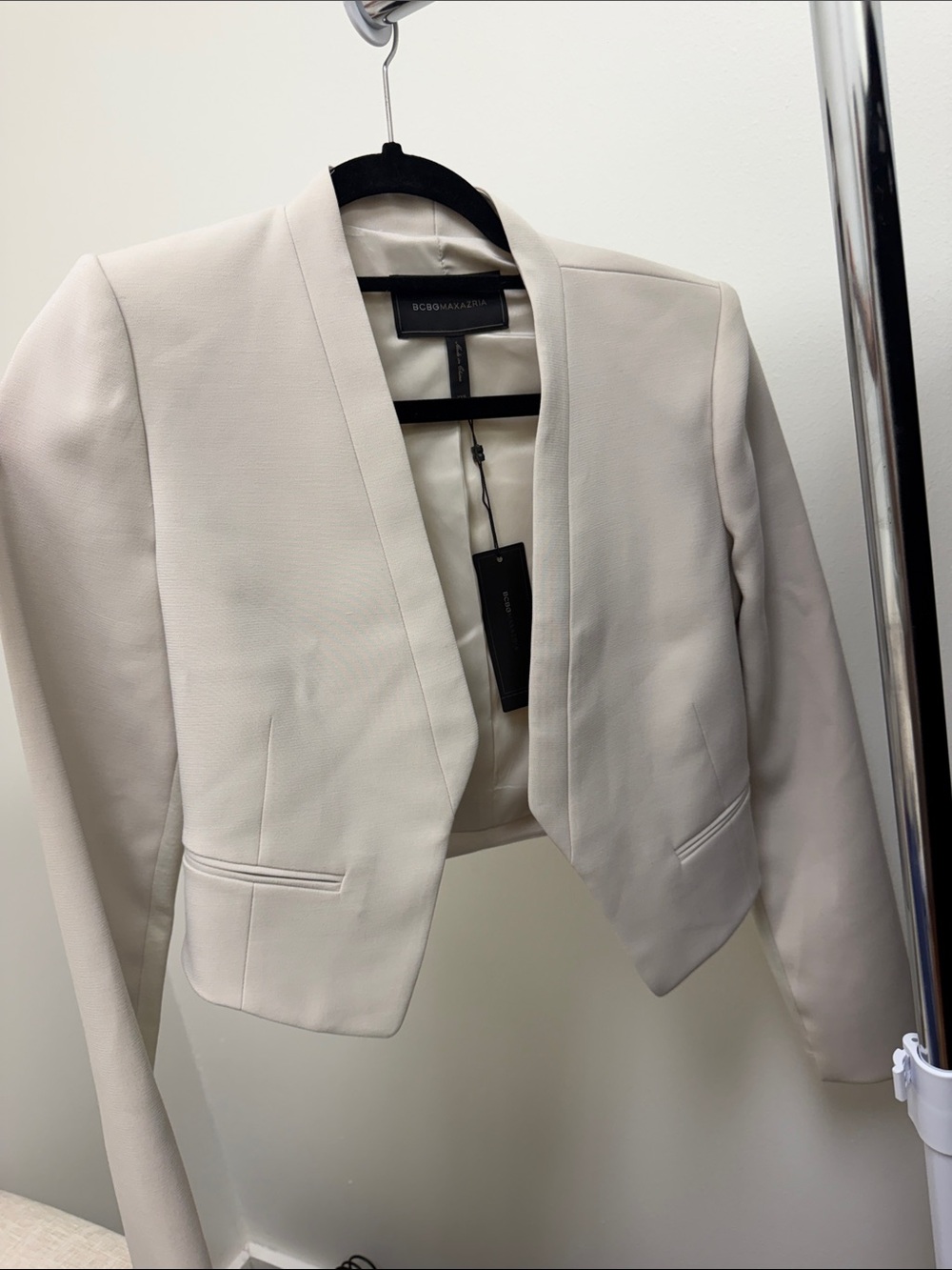 BCBGMaxAzria Cream Open-Front Cropped Blazer